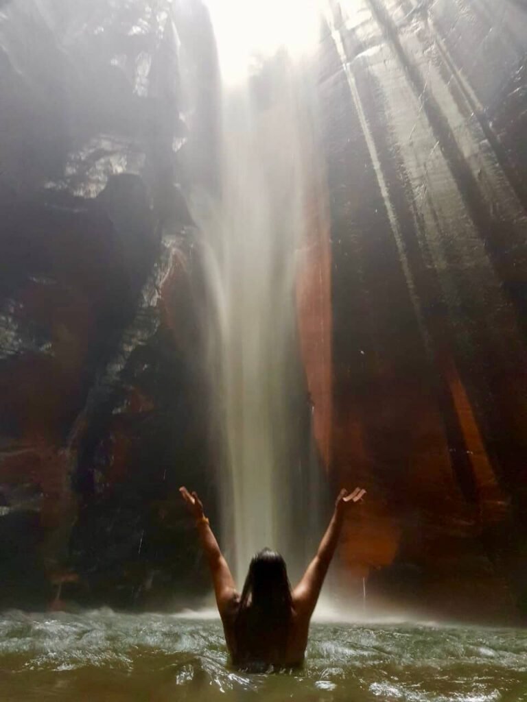 Santuário de pedra caída